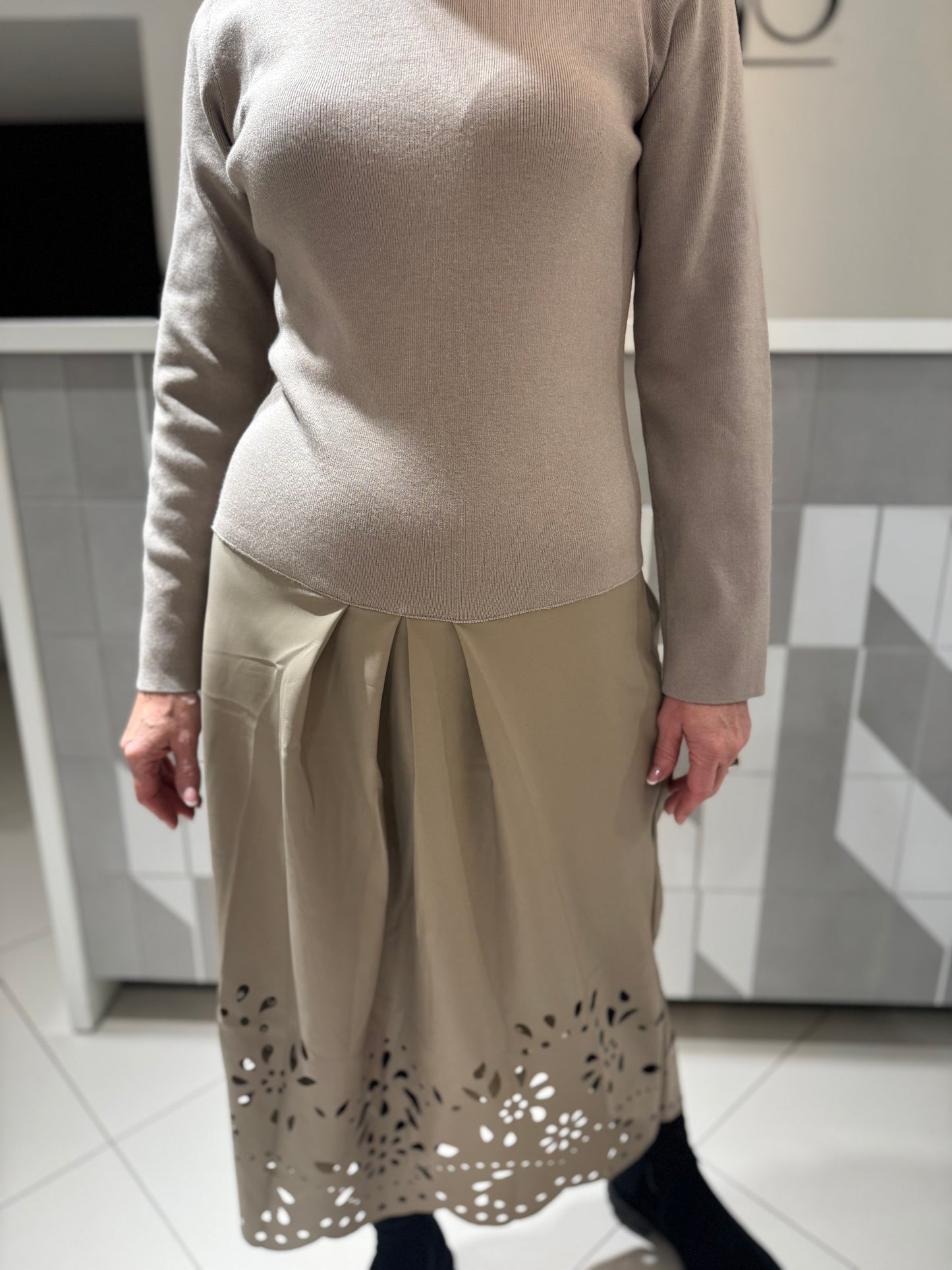 Suknelė su eko oda (S172)