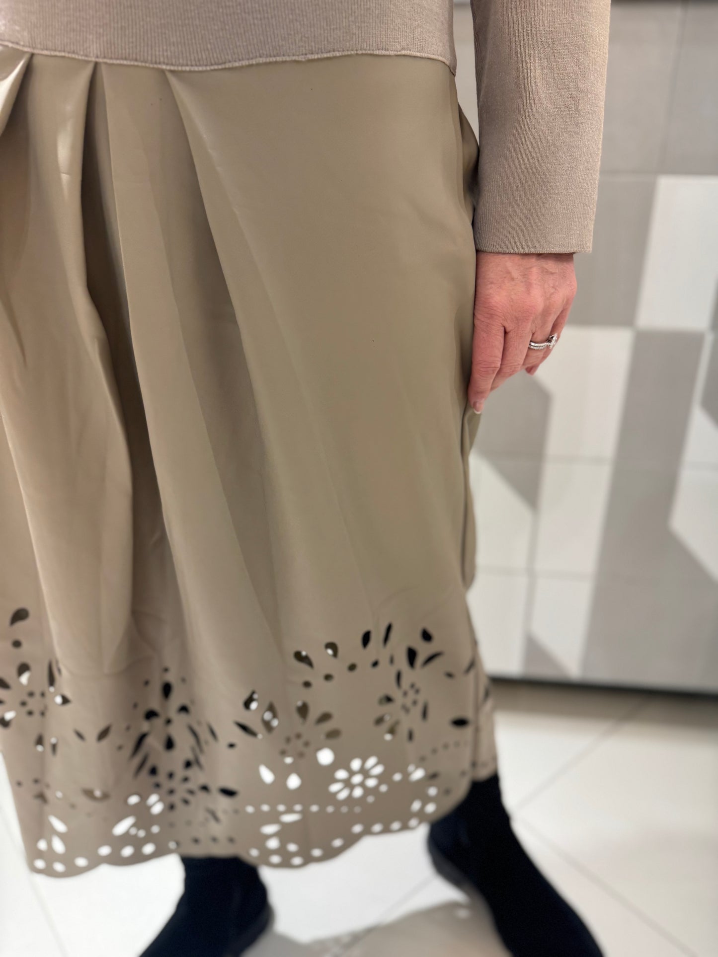 Suknelė su eko oda (S172)