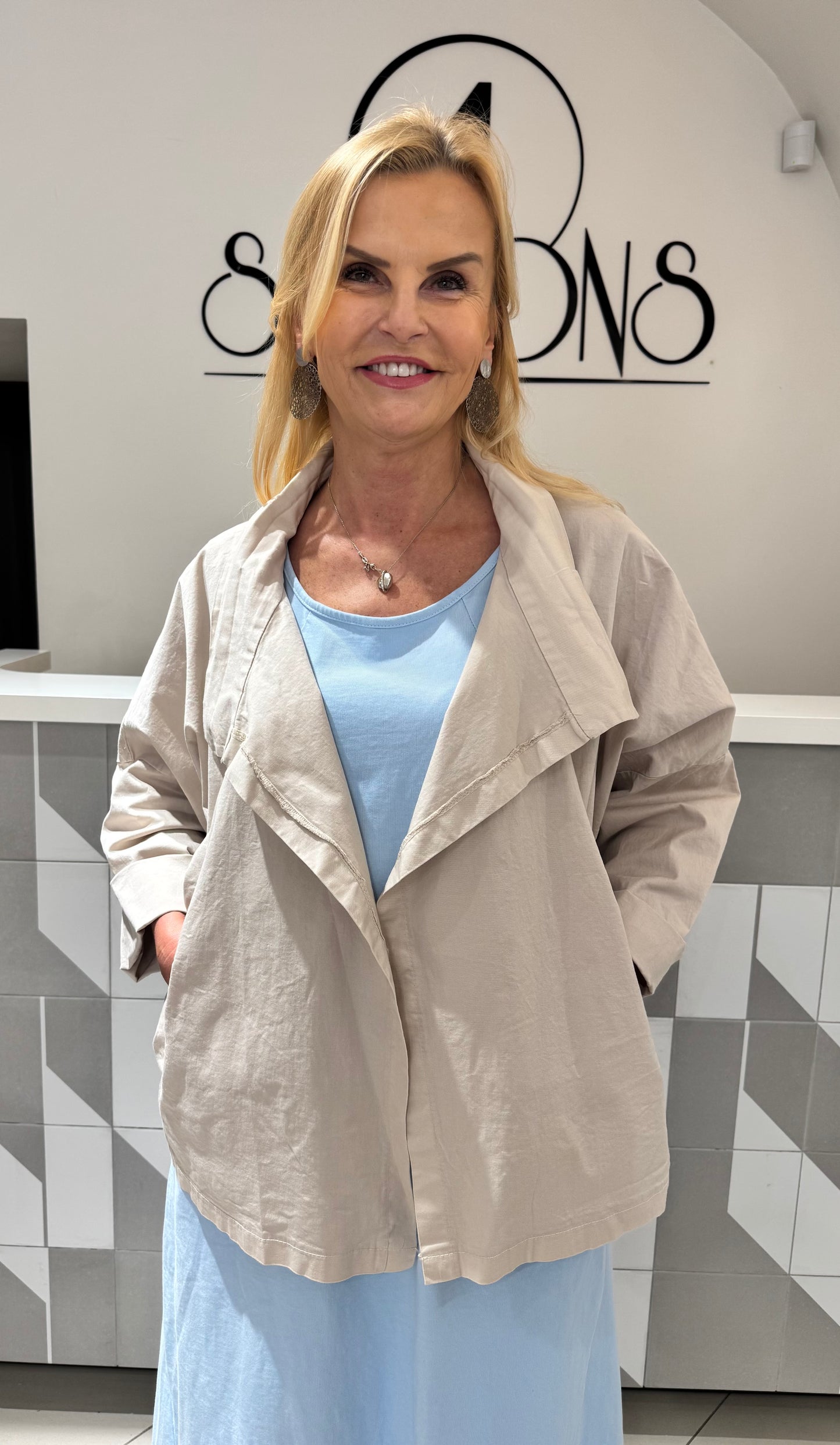 Švarkelis be užsegimo (Sv164)