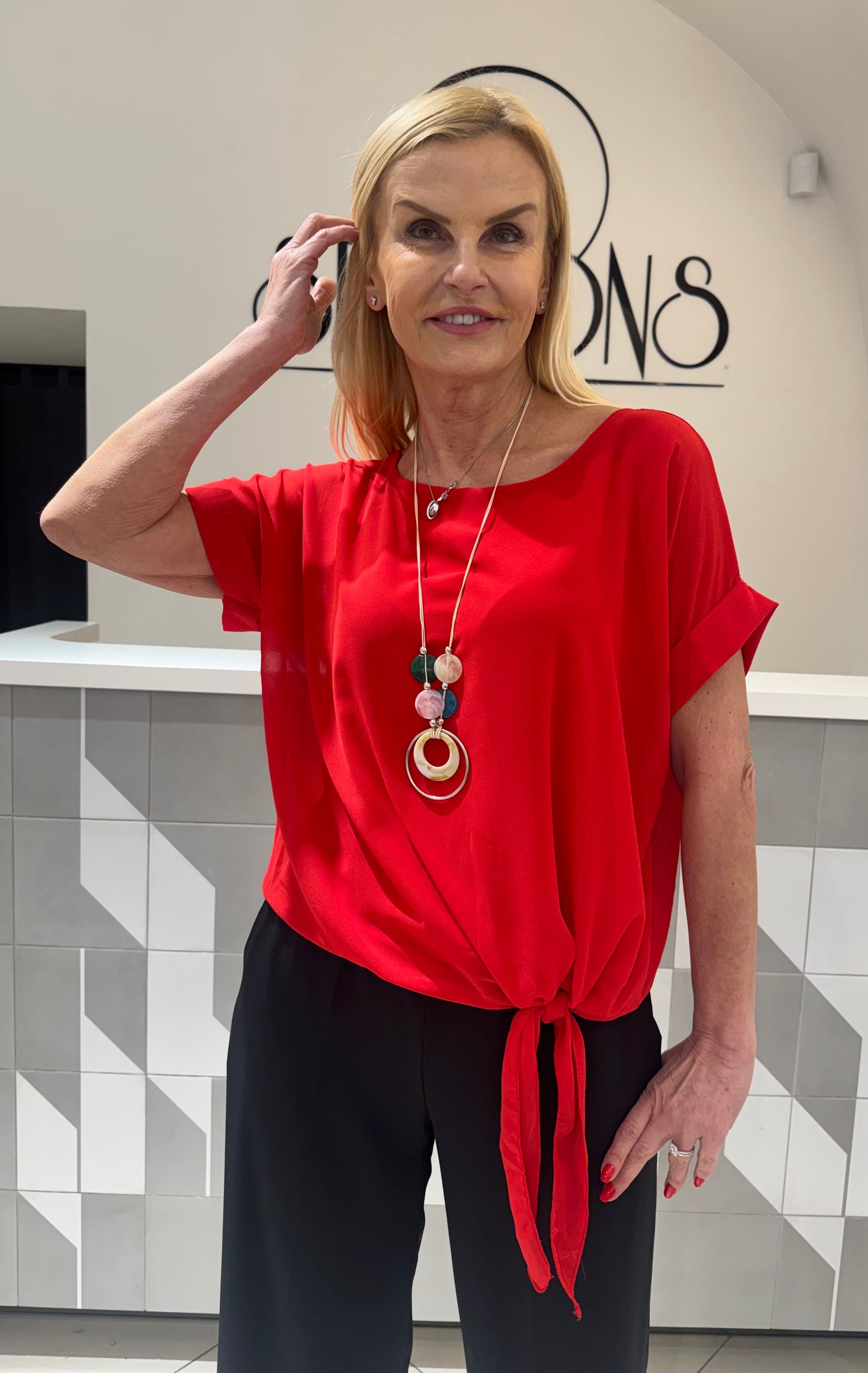 Palaidinė su papuošalu (P970)