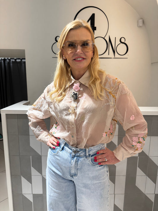 Siuvinėta susagstoma palaidinė (p858)