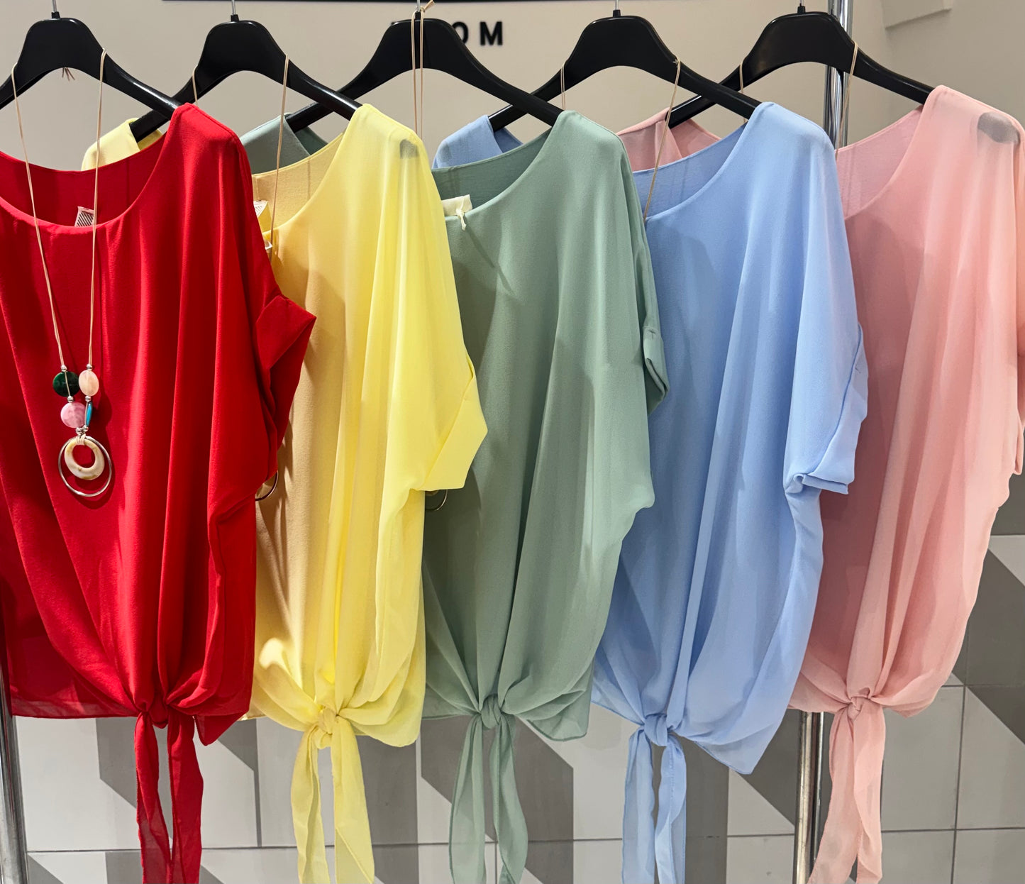 Palaidinė su papuošalu (P970)