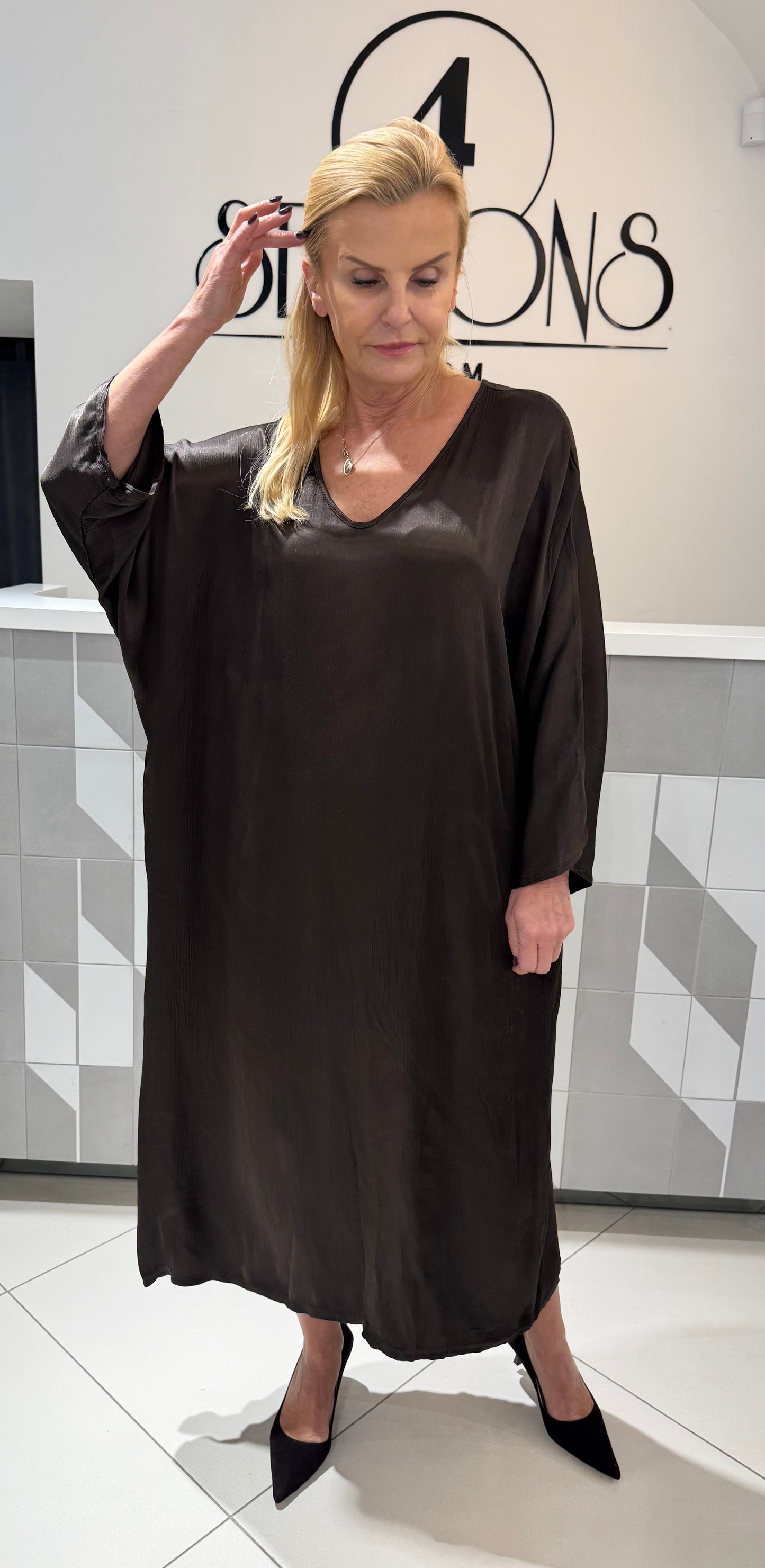 Suknelė didesniam dydžiui (S202)