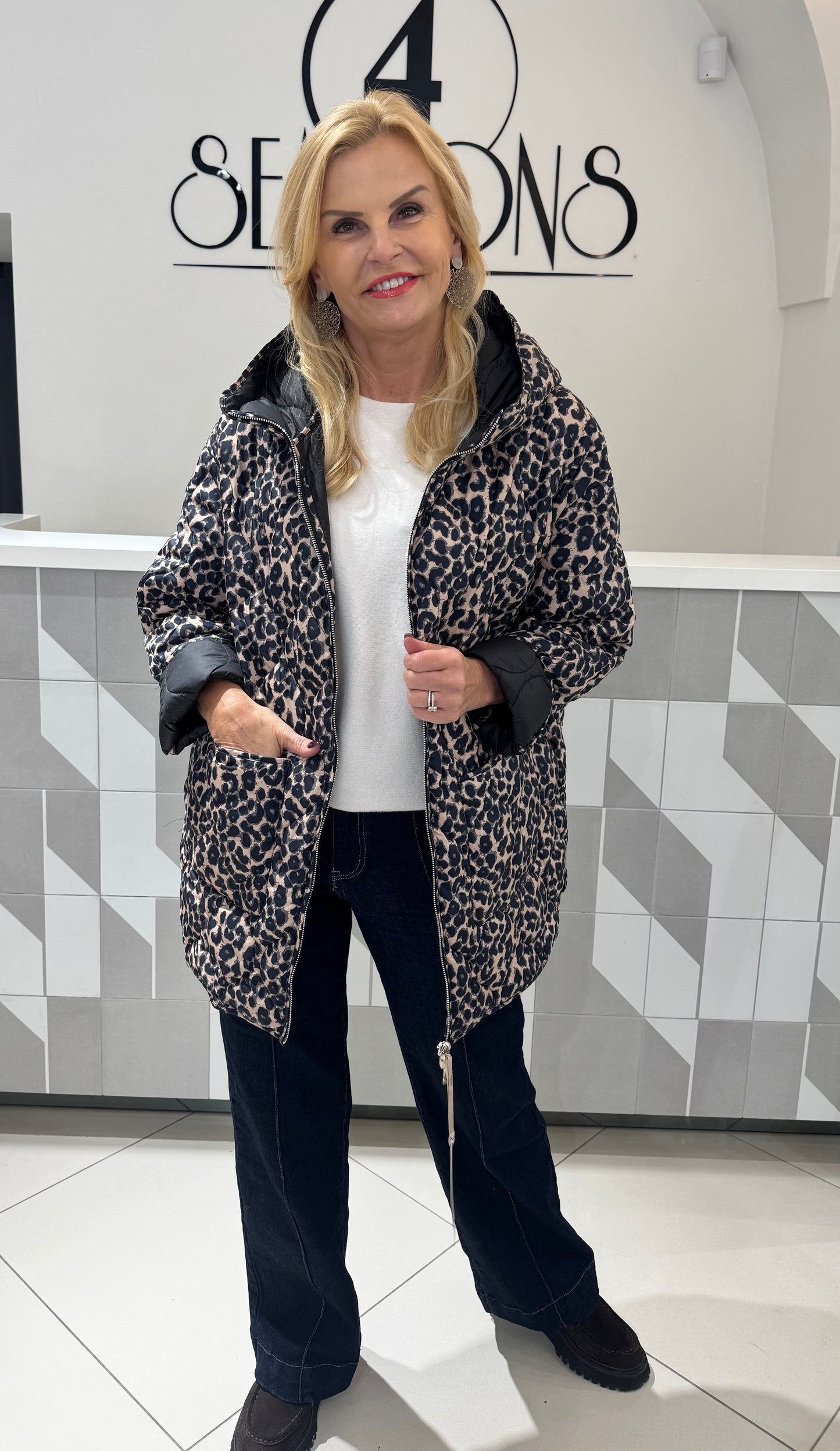 Dvipuse striukė (B234)