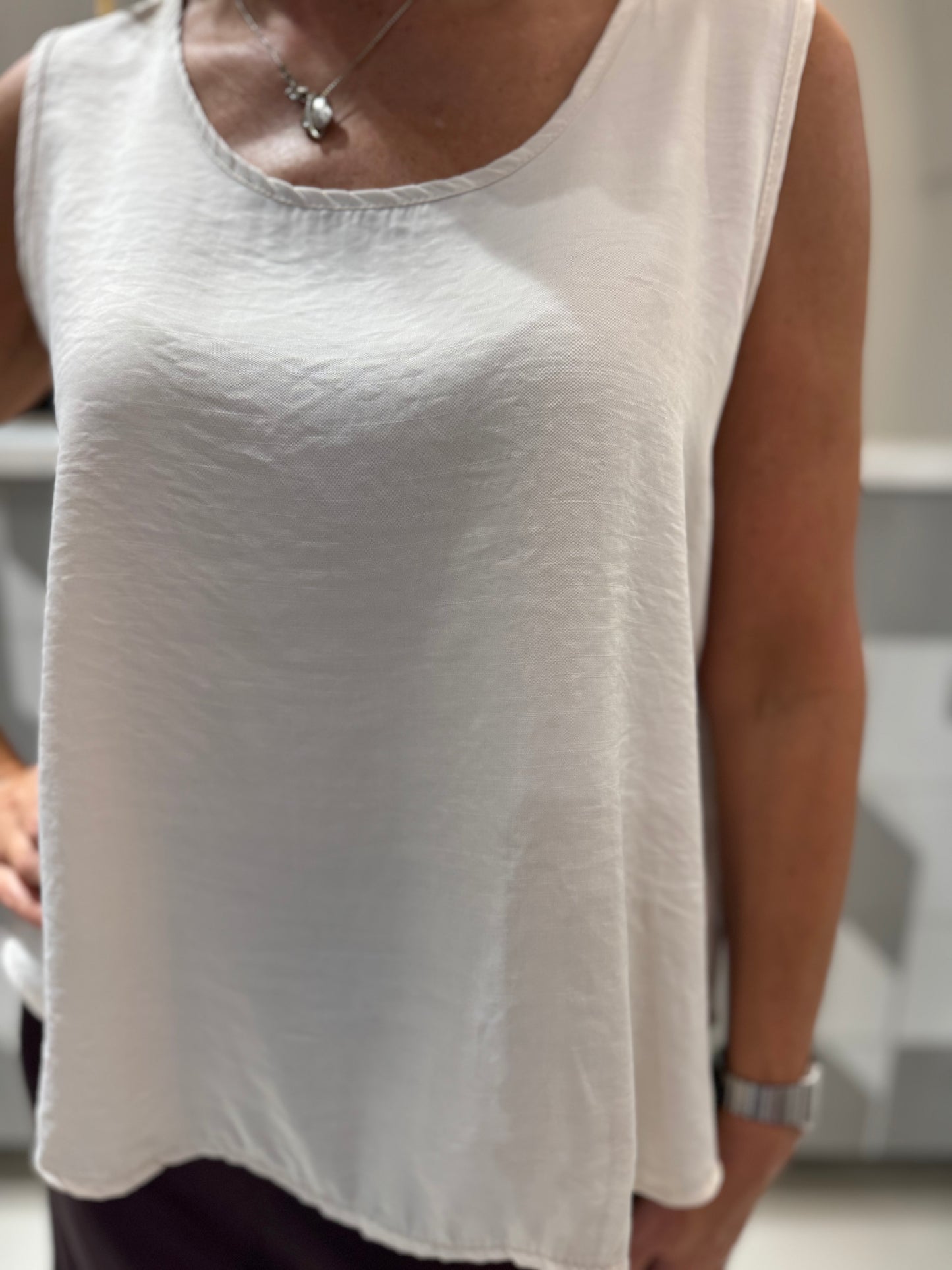 Palaidinė be rankovių (p821)