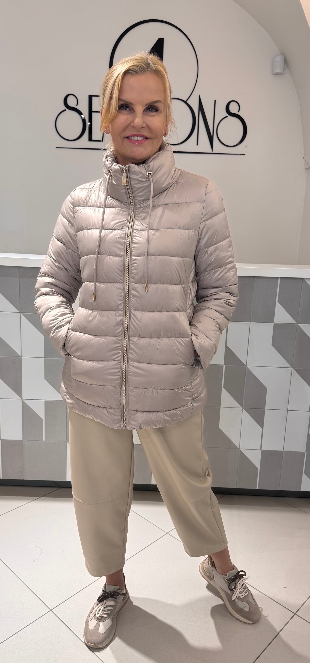 Striukė su kailine liemene (Kp41)