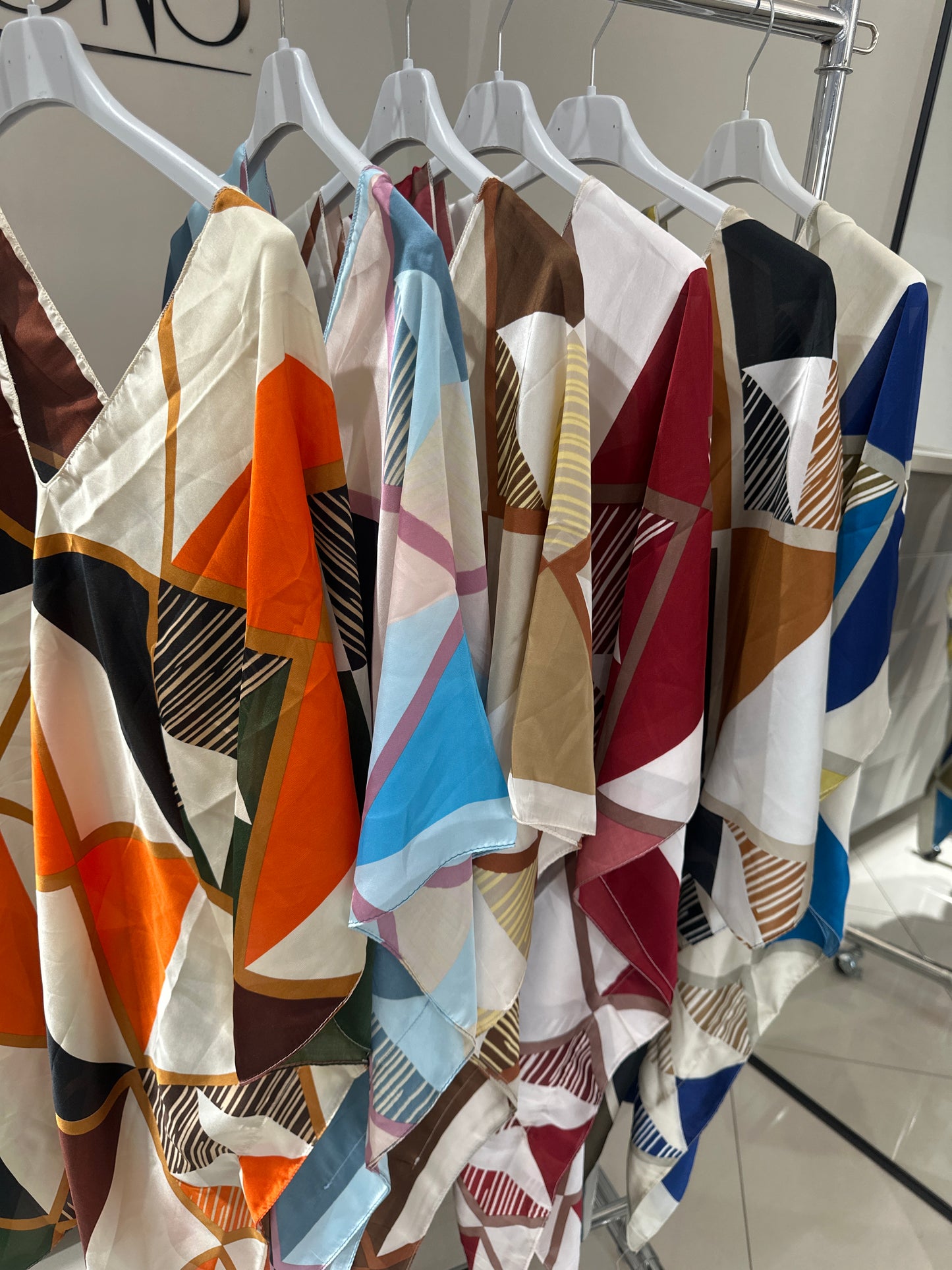 Tunika su V iškirpte (T24)