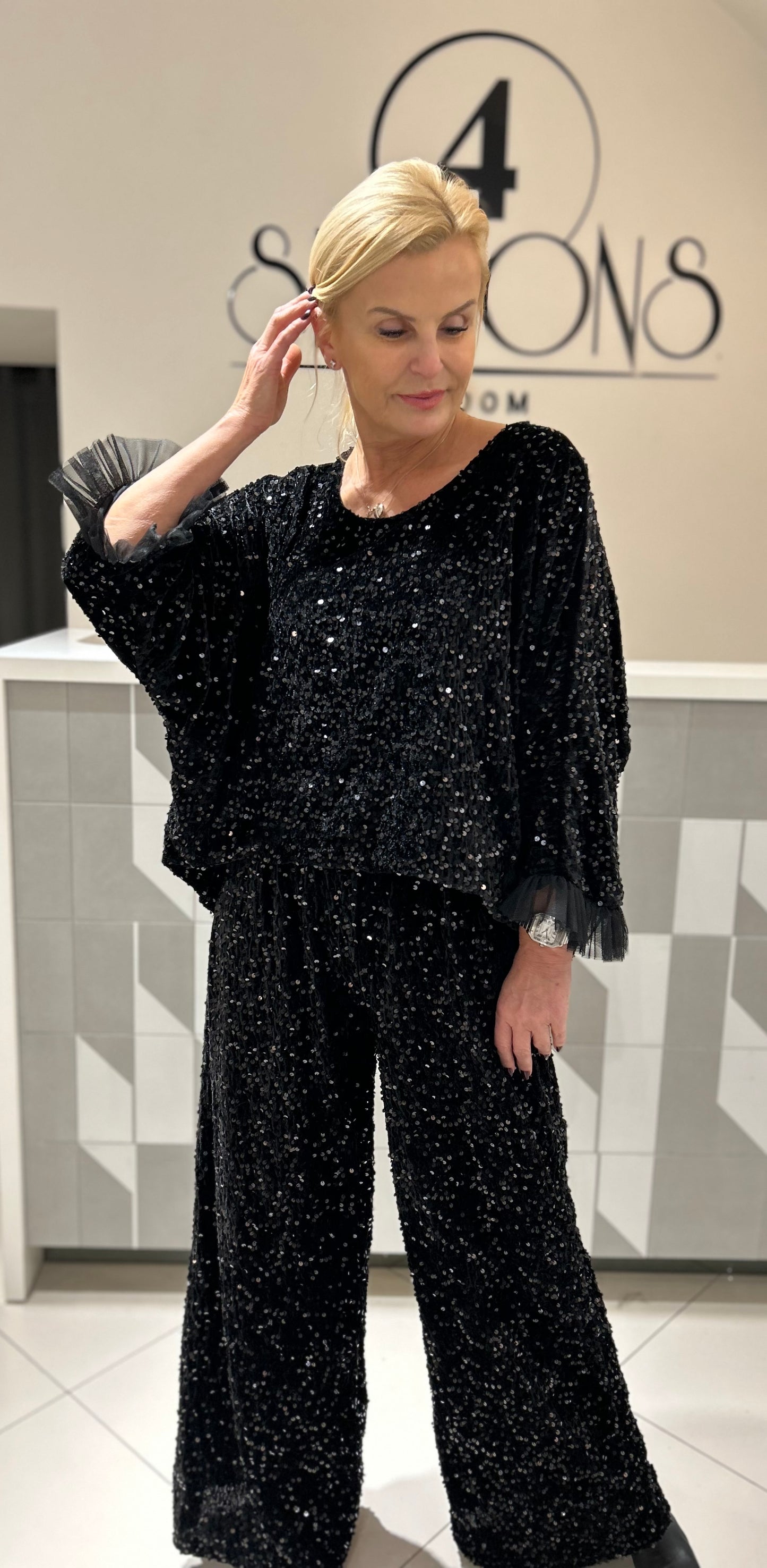 Palaidinė su žvyneliais (P862)