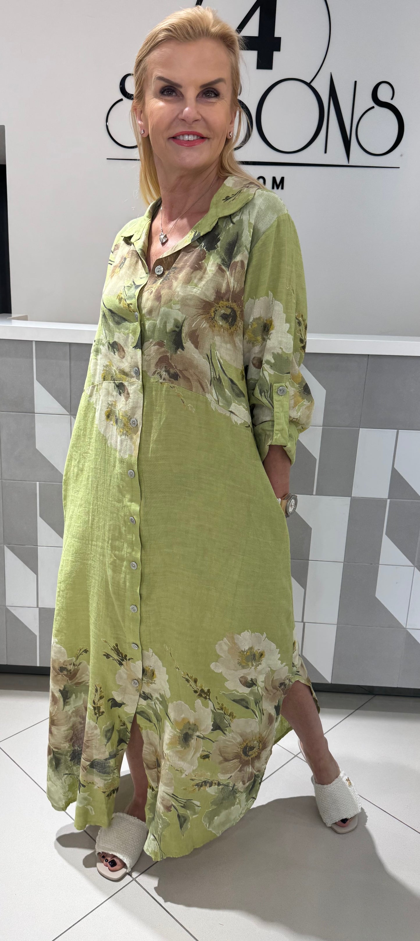 Lininė suknelė su gėlėmis (S218)