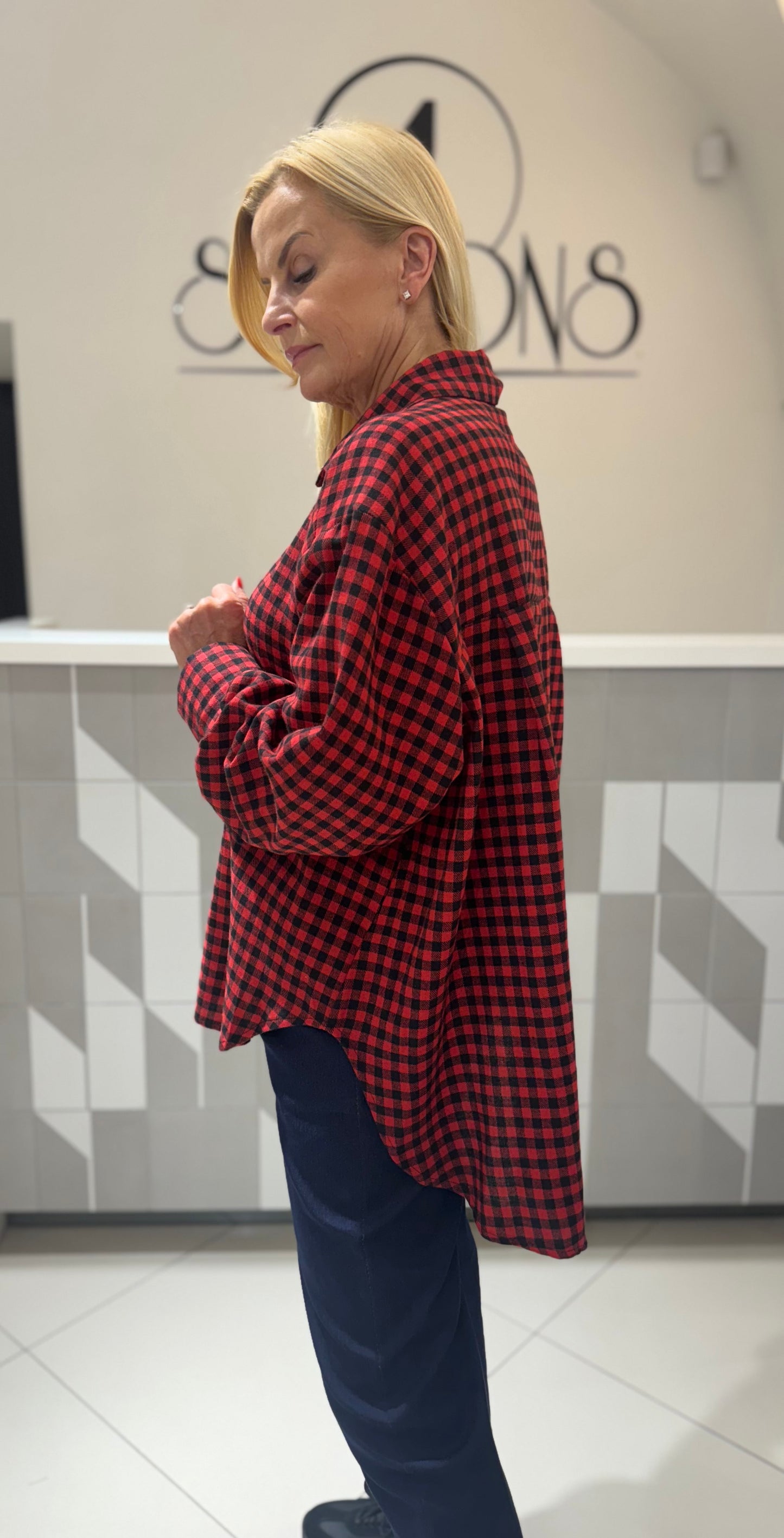 Languoti marškiniai (p837)