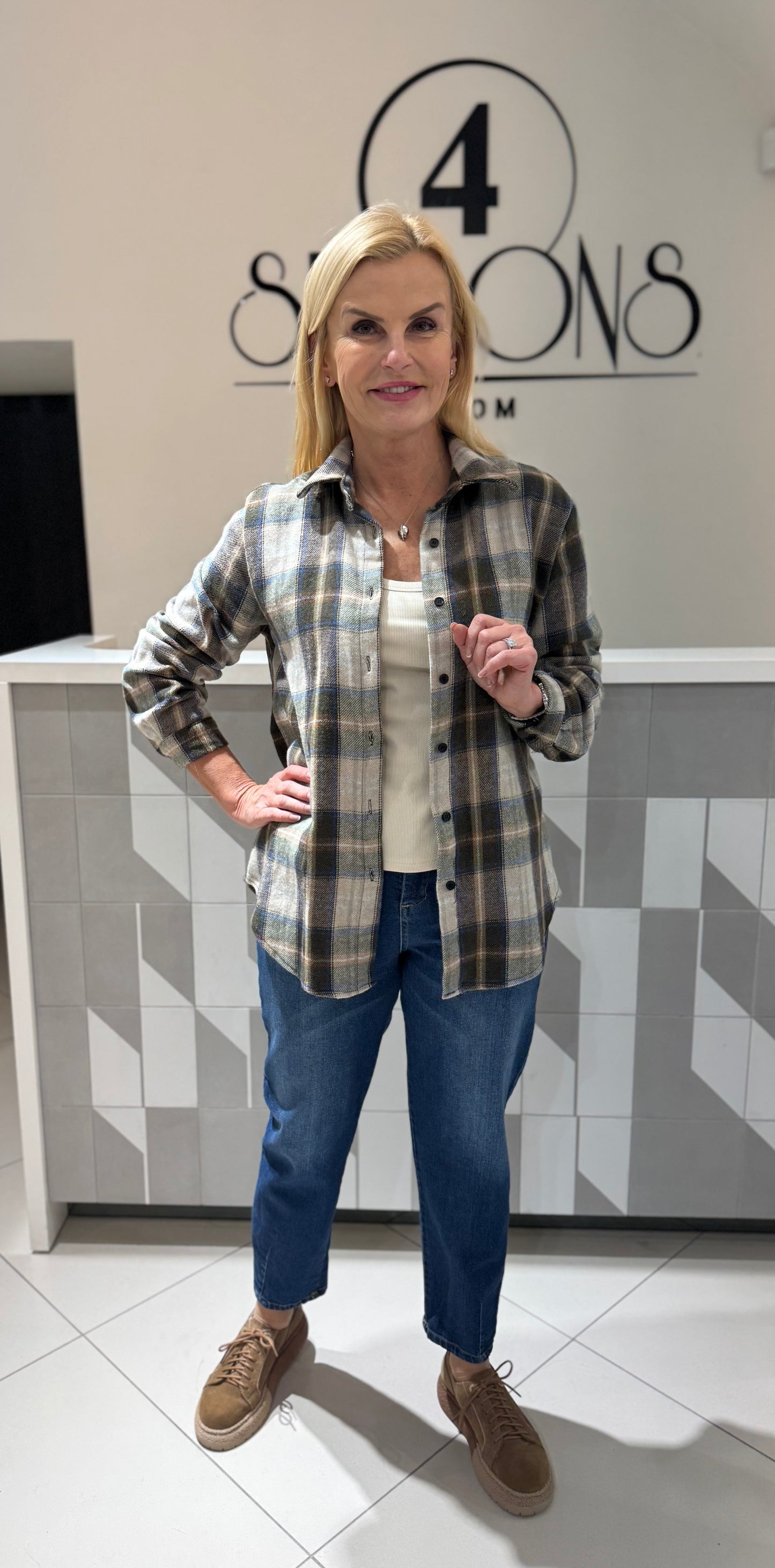 Languoti marškiniai (P877)