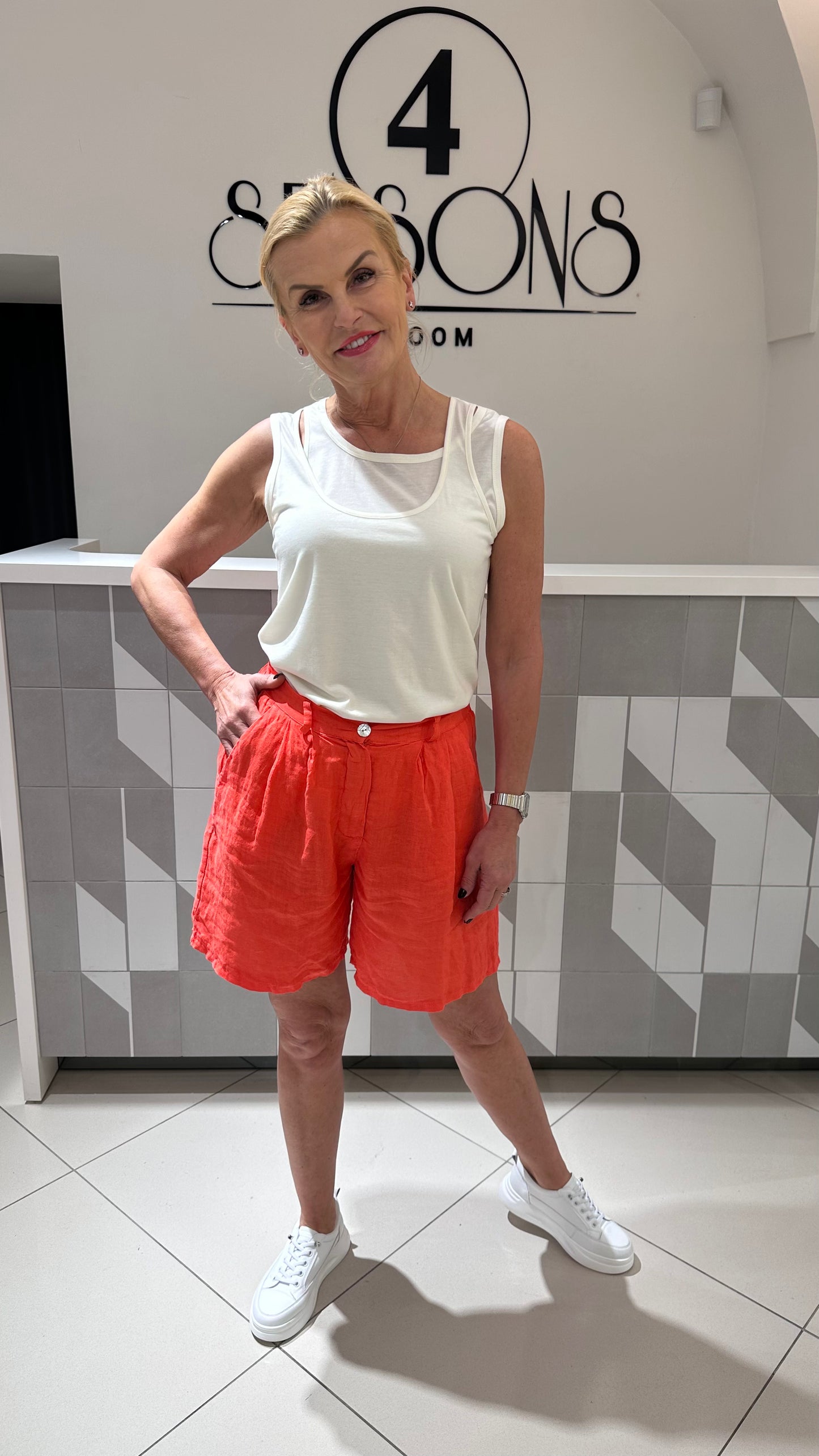 Palaidinė be rankovių (p728)