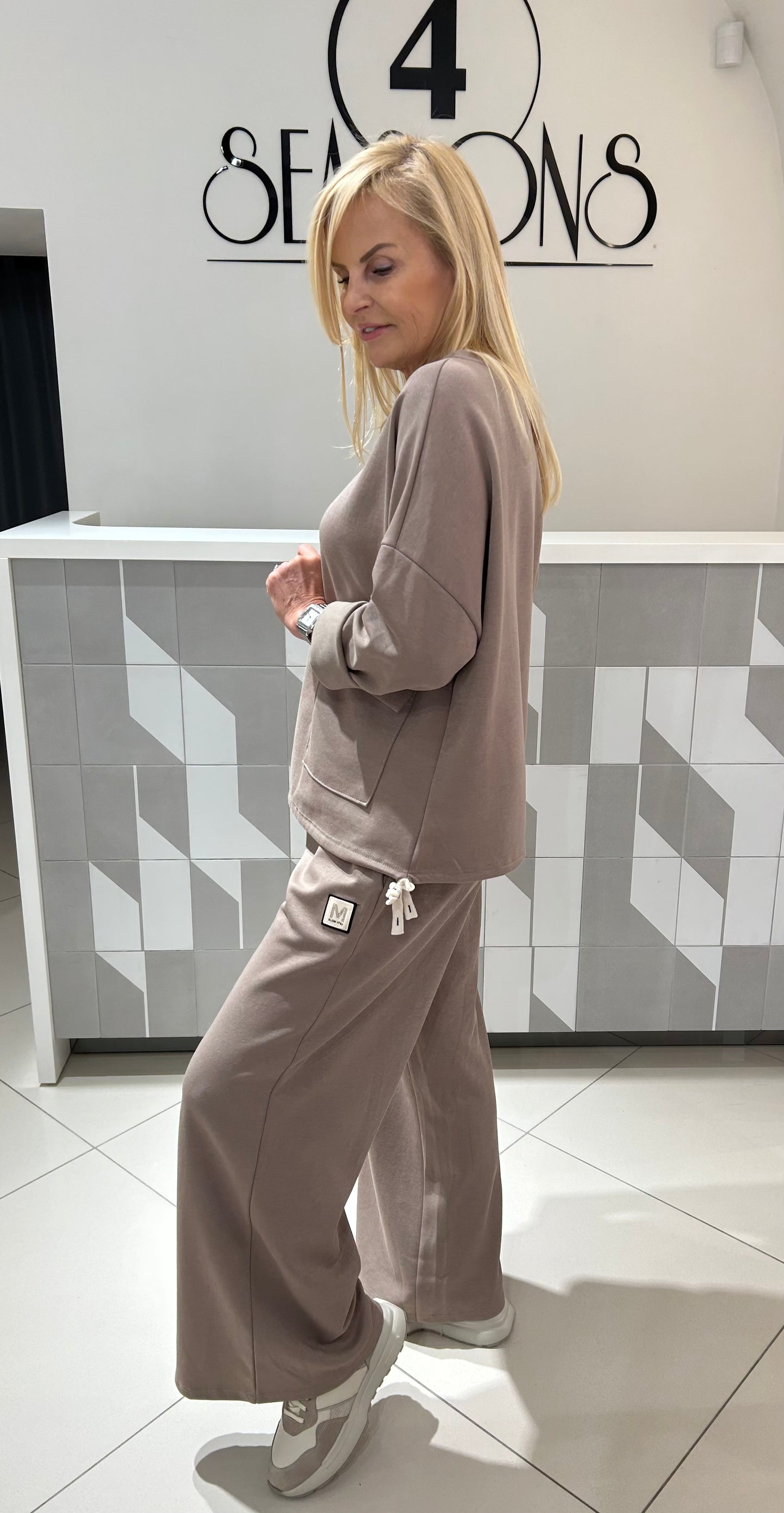 Laisvalaikio kostiumas (Ko193)