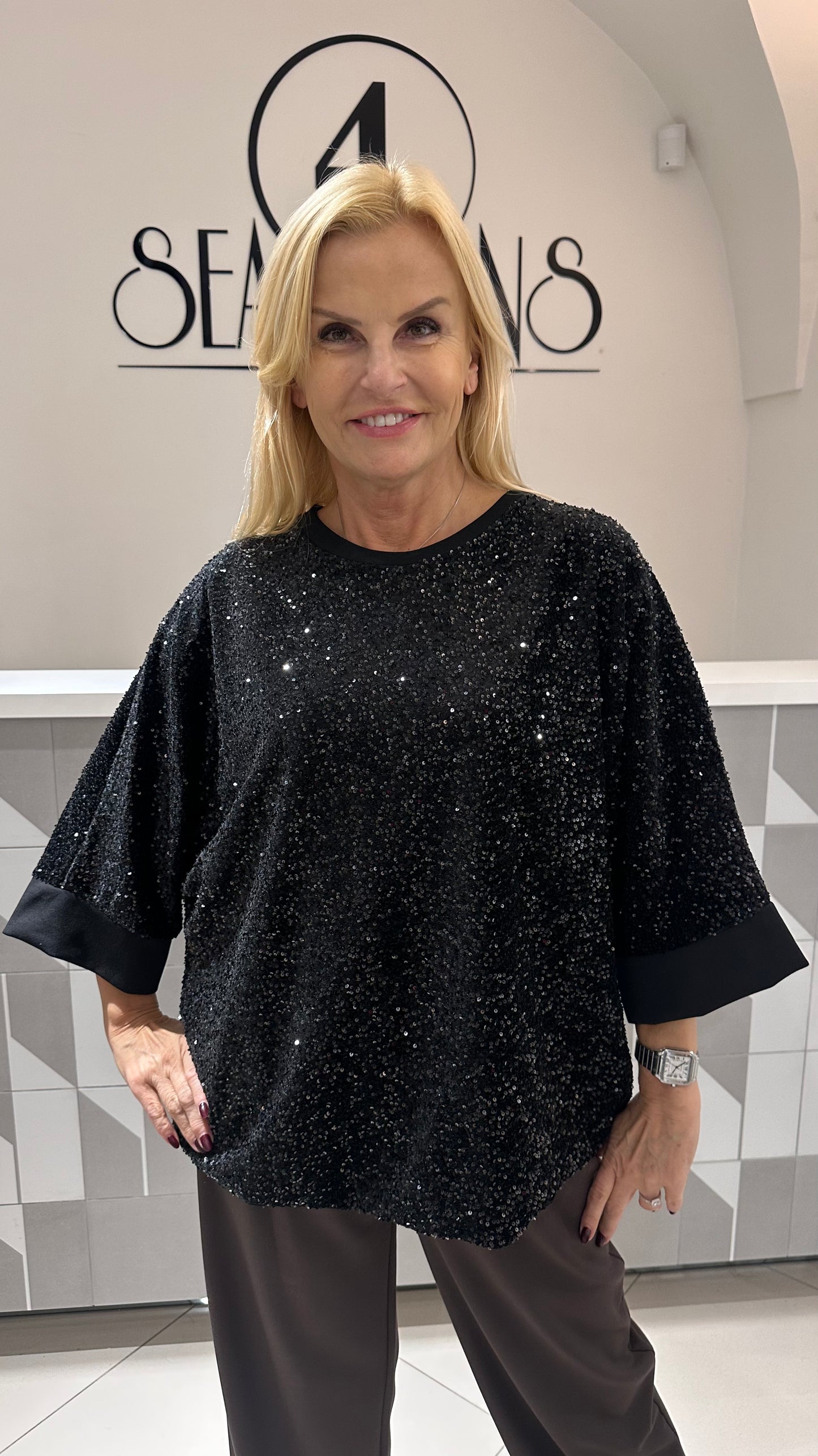 Puošni palaidinė su žvyneliais (p854)