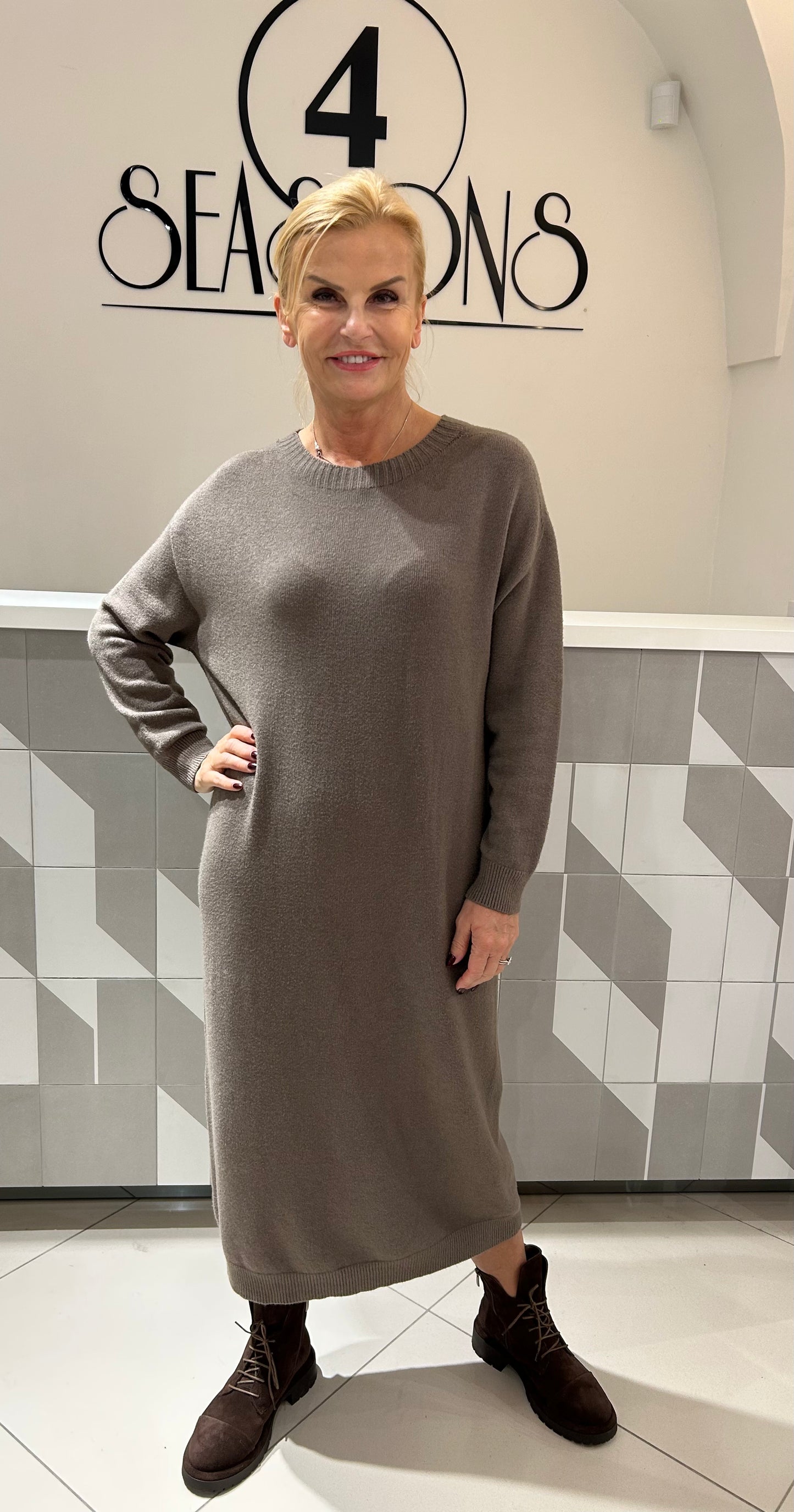 Trikotažinė suknelė (s159)