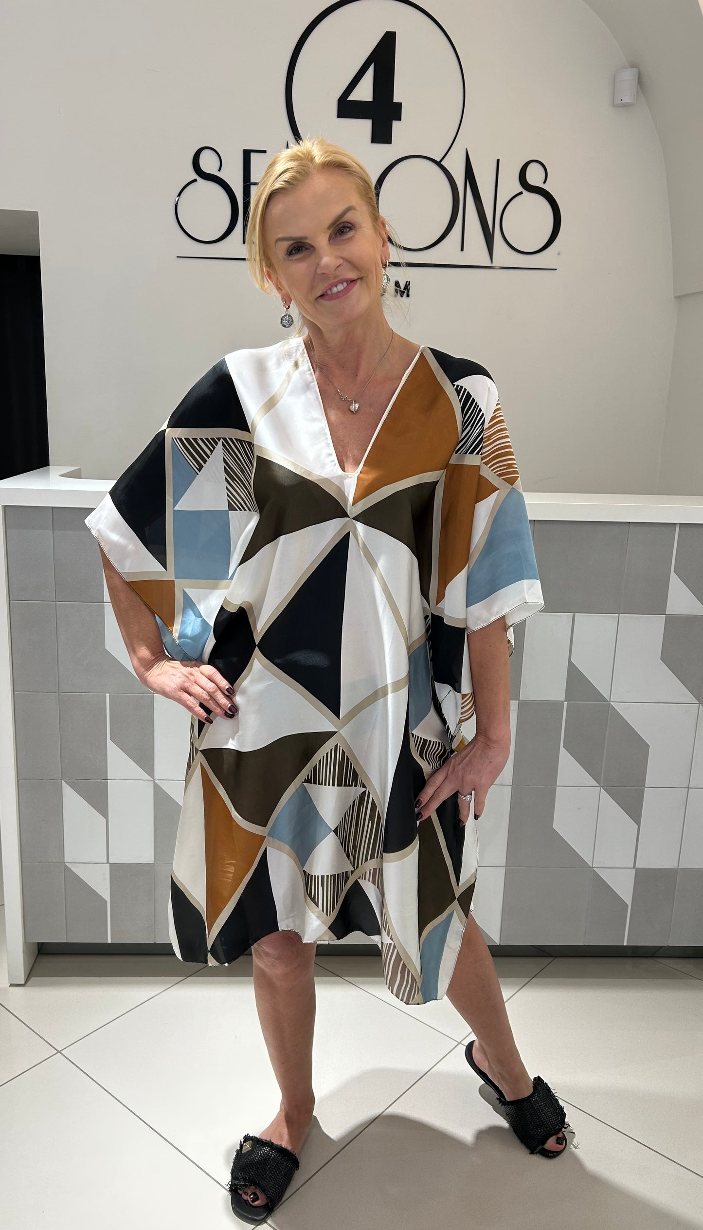 Tunika su V iškirpte (T24)