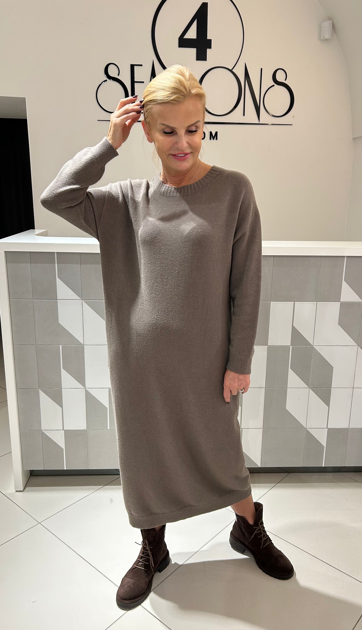 Trikotažinė suknelė (s159)