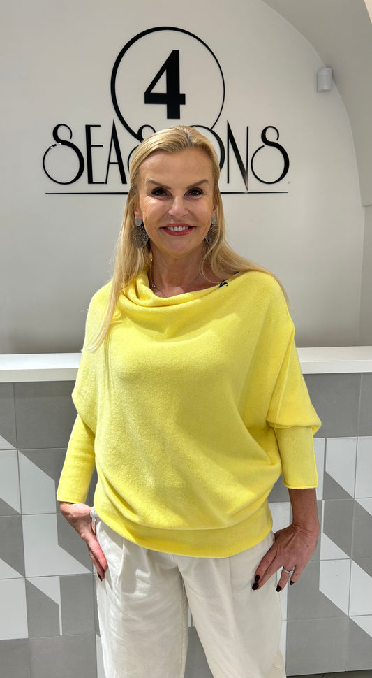 Asimetriškas megztinis (M104)