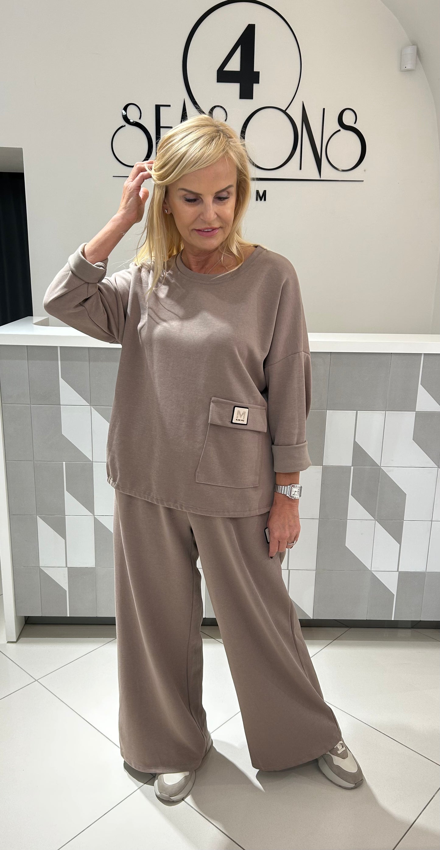 Laisvalaikio kostiumas (Ko193)