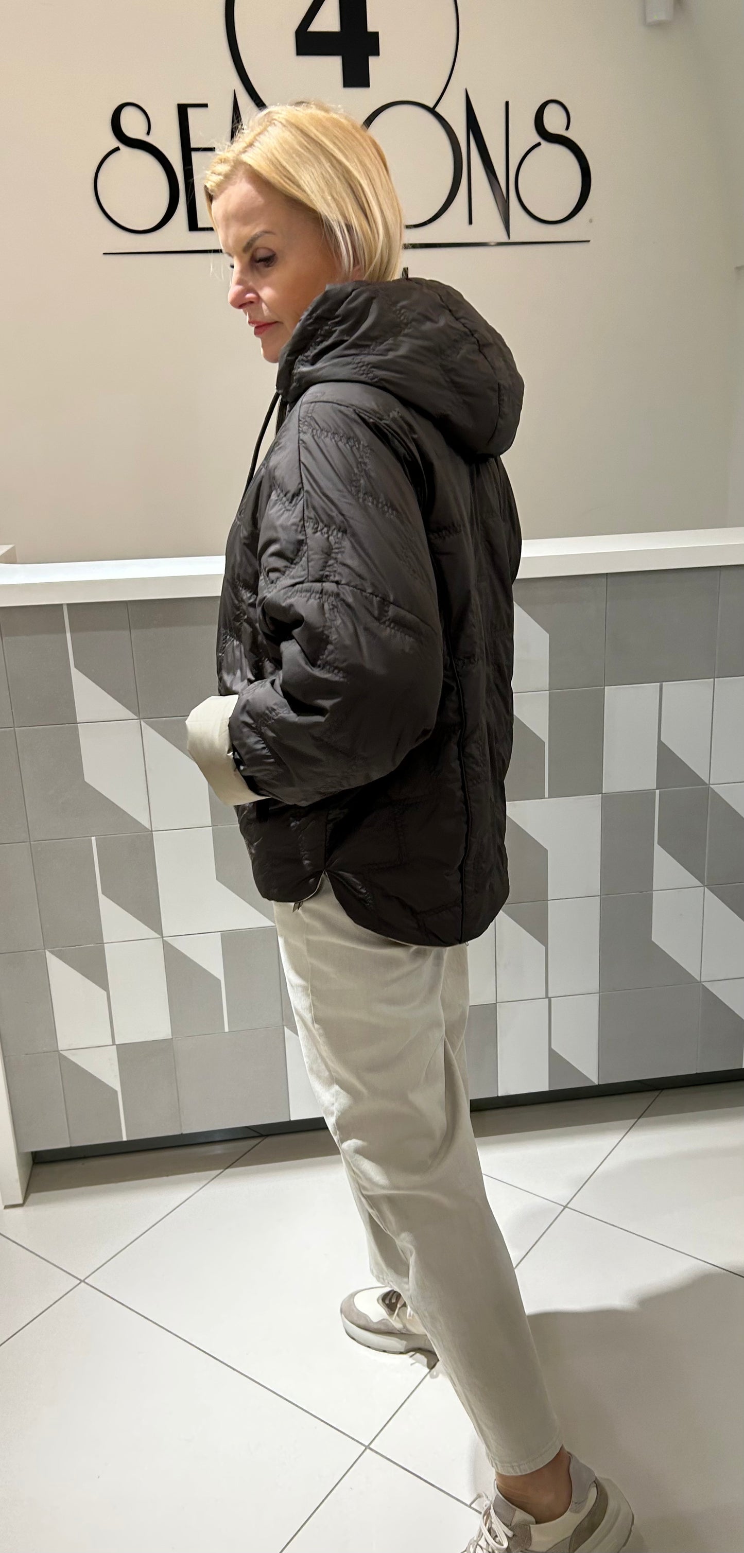 Dvipusė pūkinė striukė (b229)