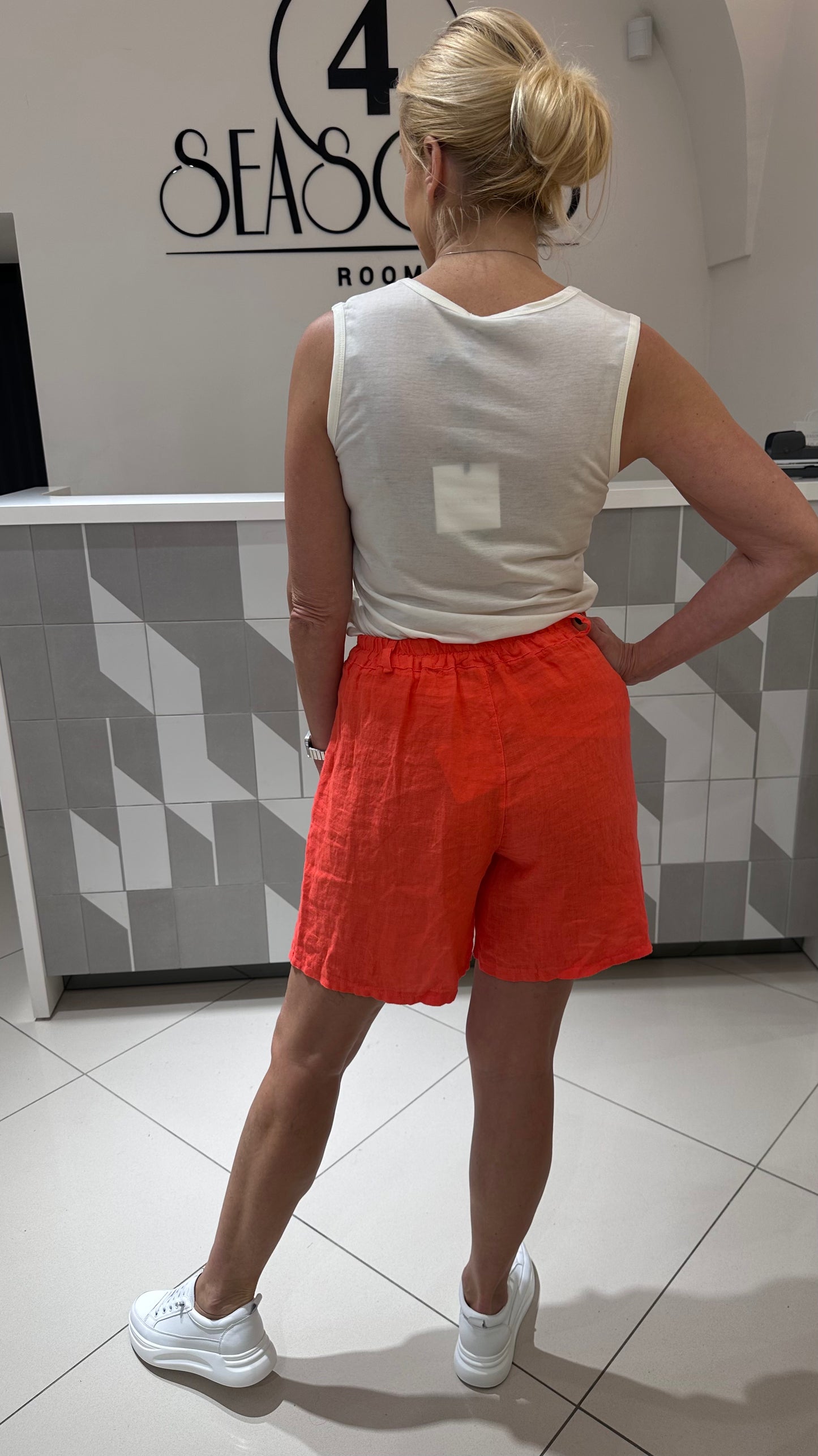 Palaidinė be rankovių (p728)