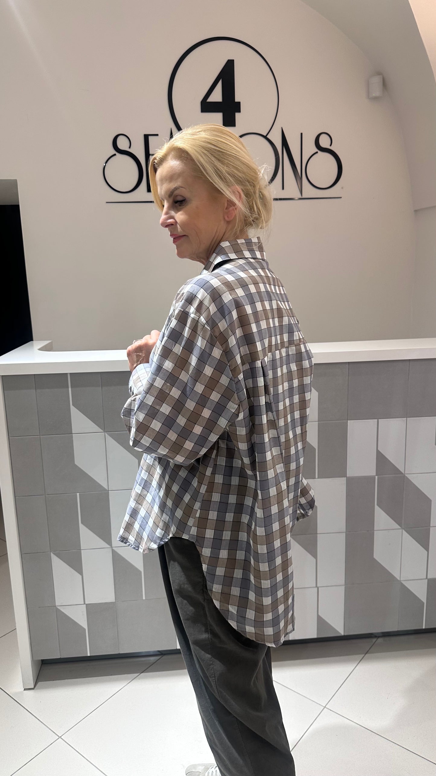 Languoti marškiniai (p855)