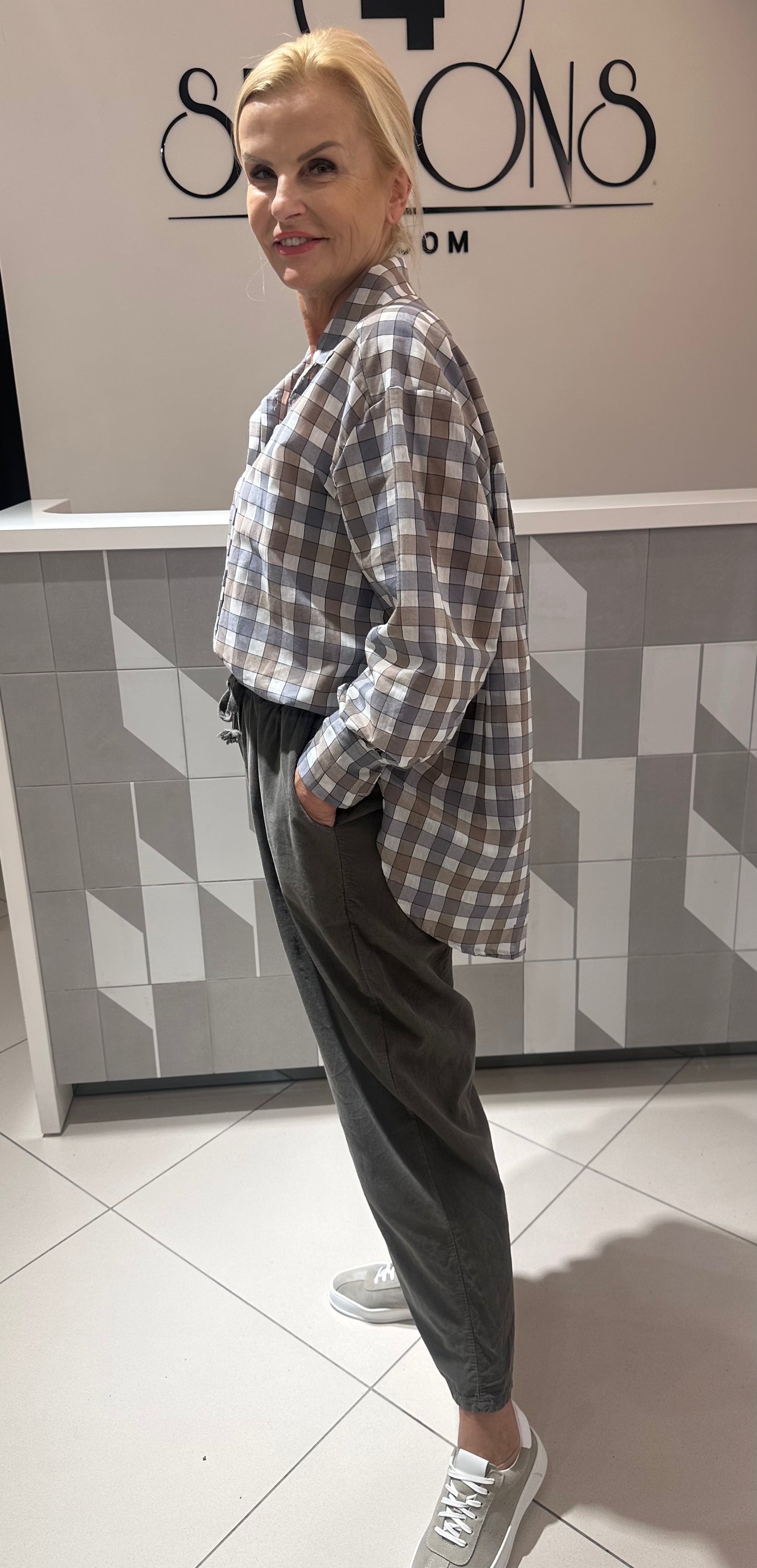 Smulkaus velvetinio audinio kelnės (K522)