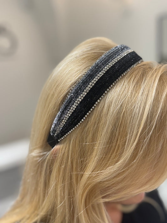 Lankelis su liureksu dekoruotas Swarovski kristalo juostelėmis