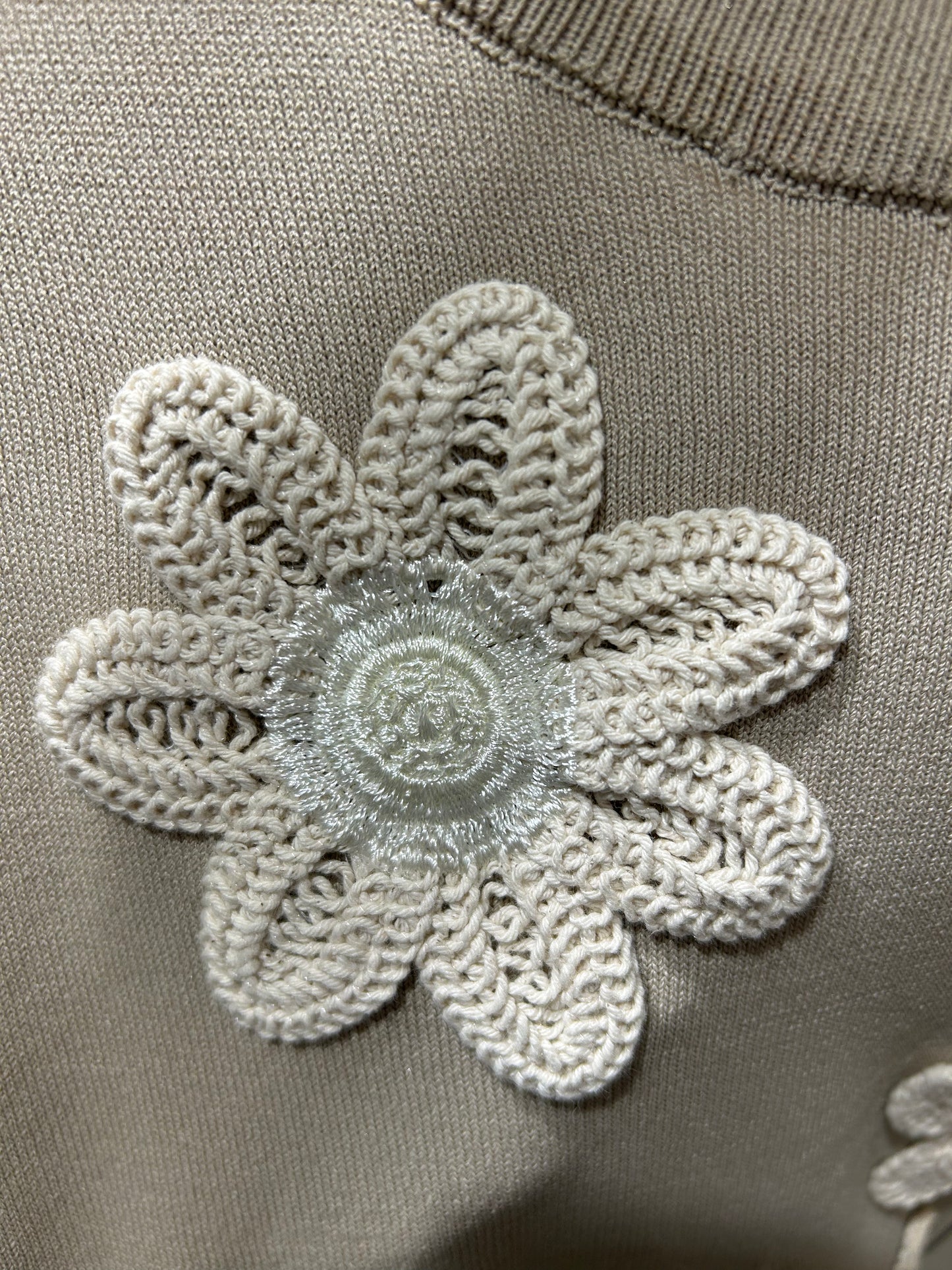 Palaidinė su gėlėm(M515)
